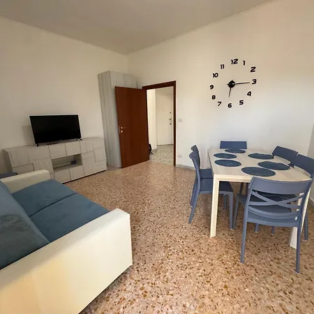 Barbara Sweet - Intero Apartment *